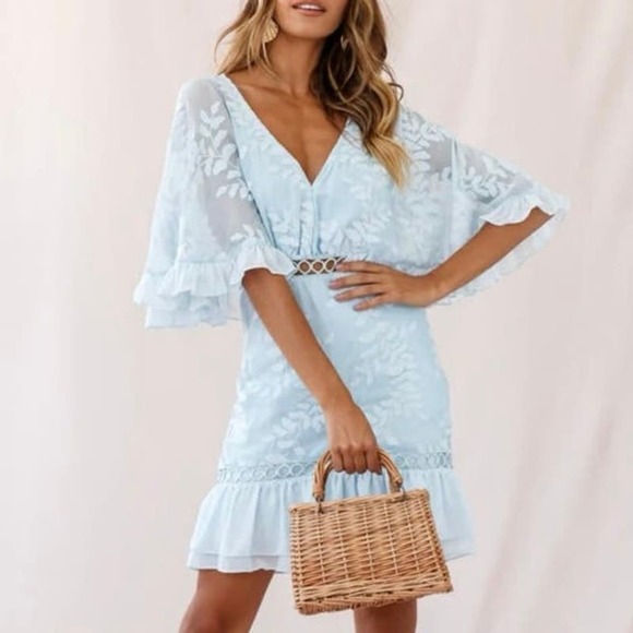 NWT SELFIE LESLIE CASPAR LEAFY EMBROIDERED DRESS BABY BLUE - Picture 2 of 9